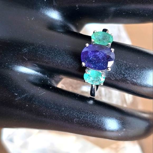 Natural Blue Sapphire & Emerald 925 Sterling Silver Ring - Picture 6 of 8